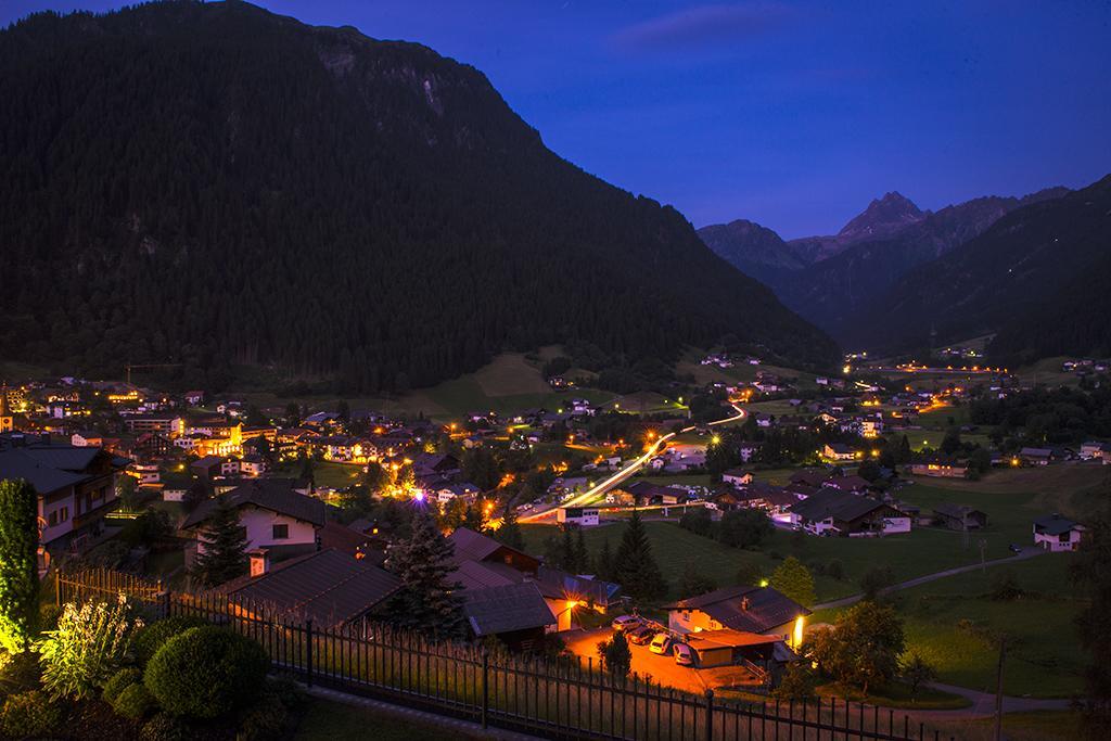 Alpenpension Maderer Gaschurn Exteriör bild
