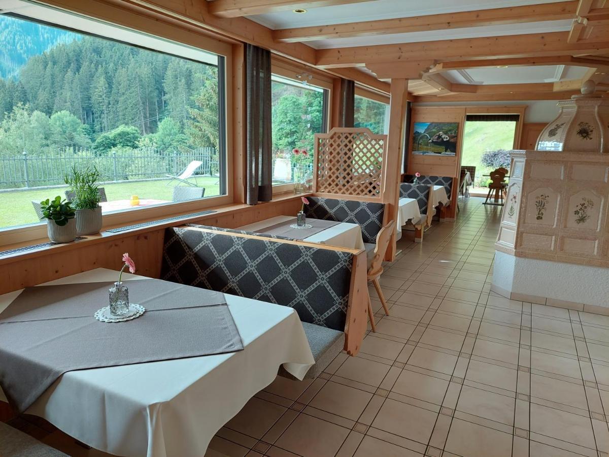 Alpenpension Maderer Gaschurn Exteriör bild